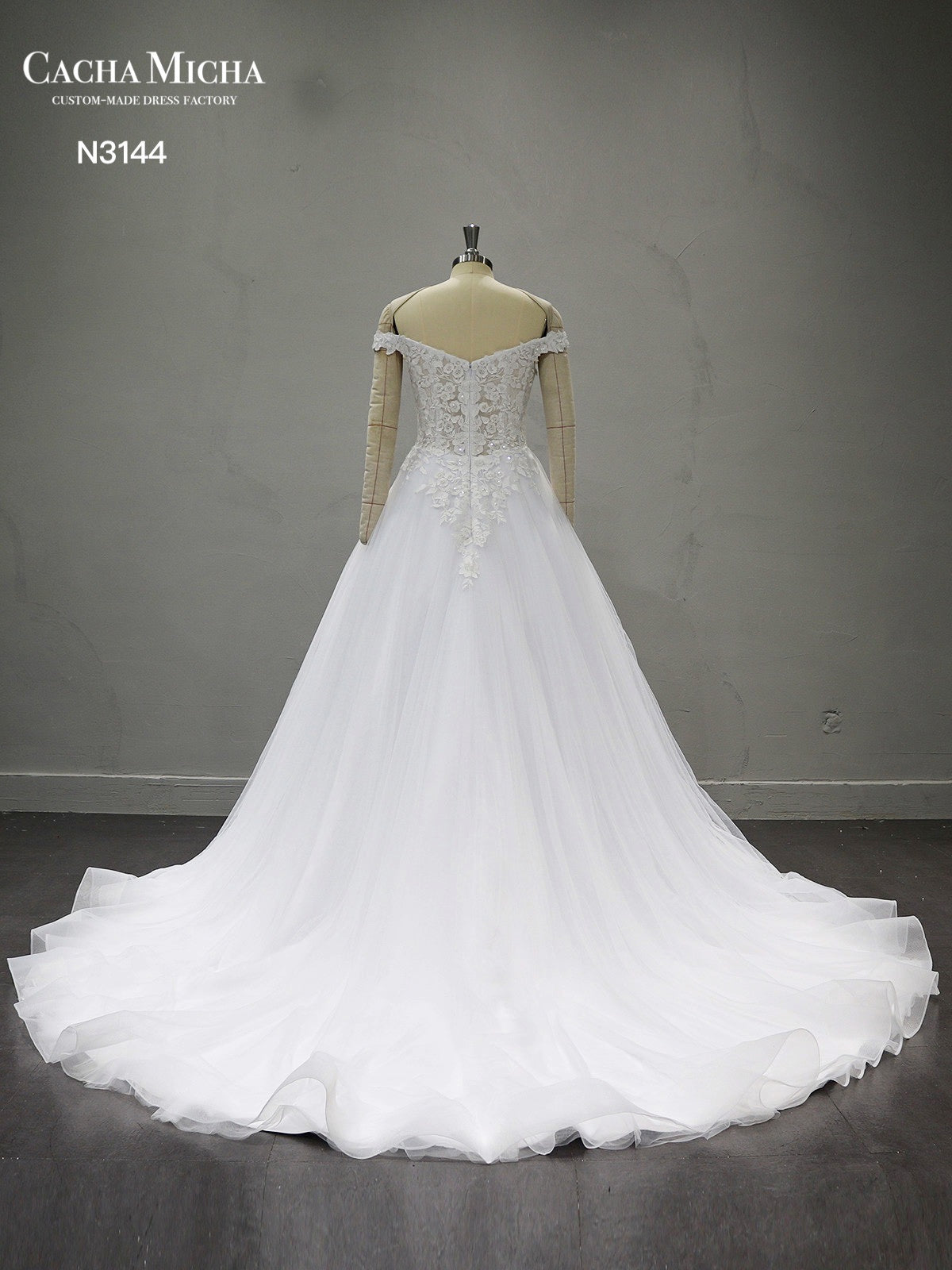 Off Shoulder Lace Top A Line Wedding Dress N3144