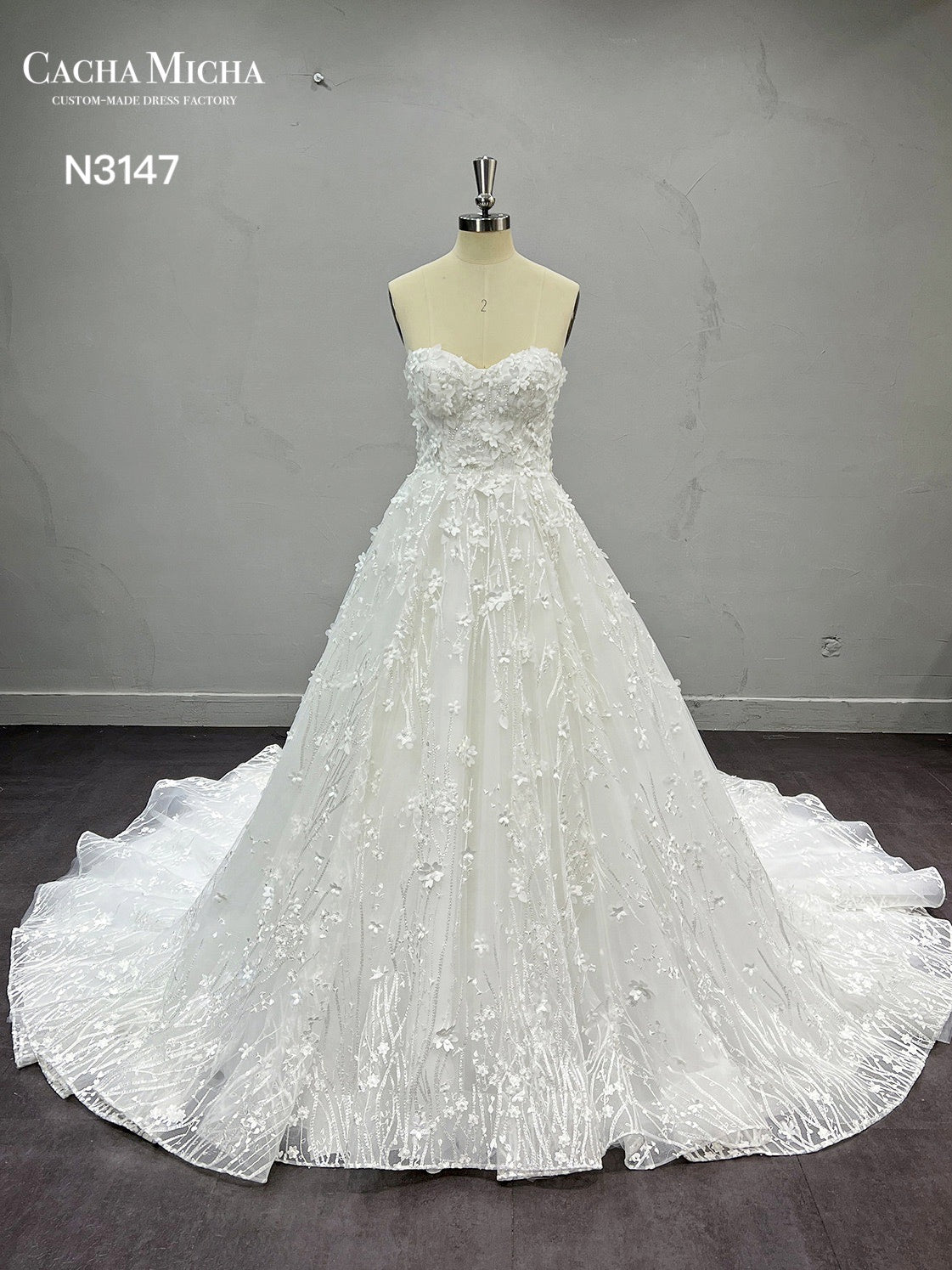 Handmade 3D Flowers Lace Ball Gown Wedding Dress N3147