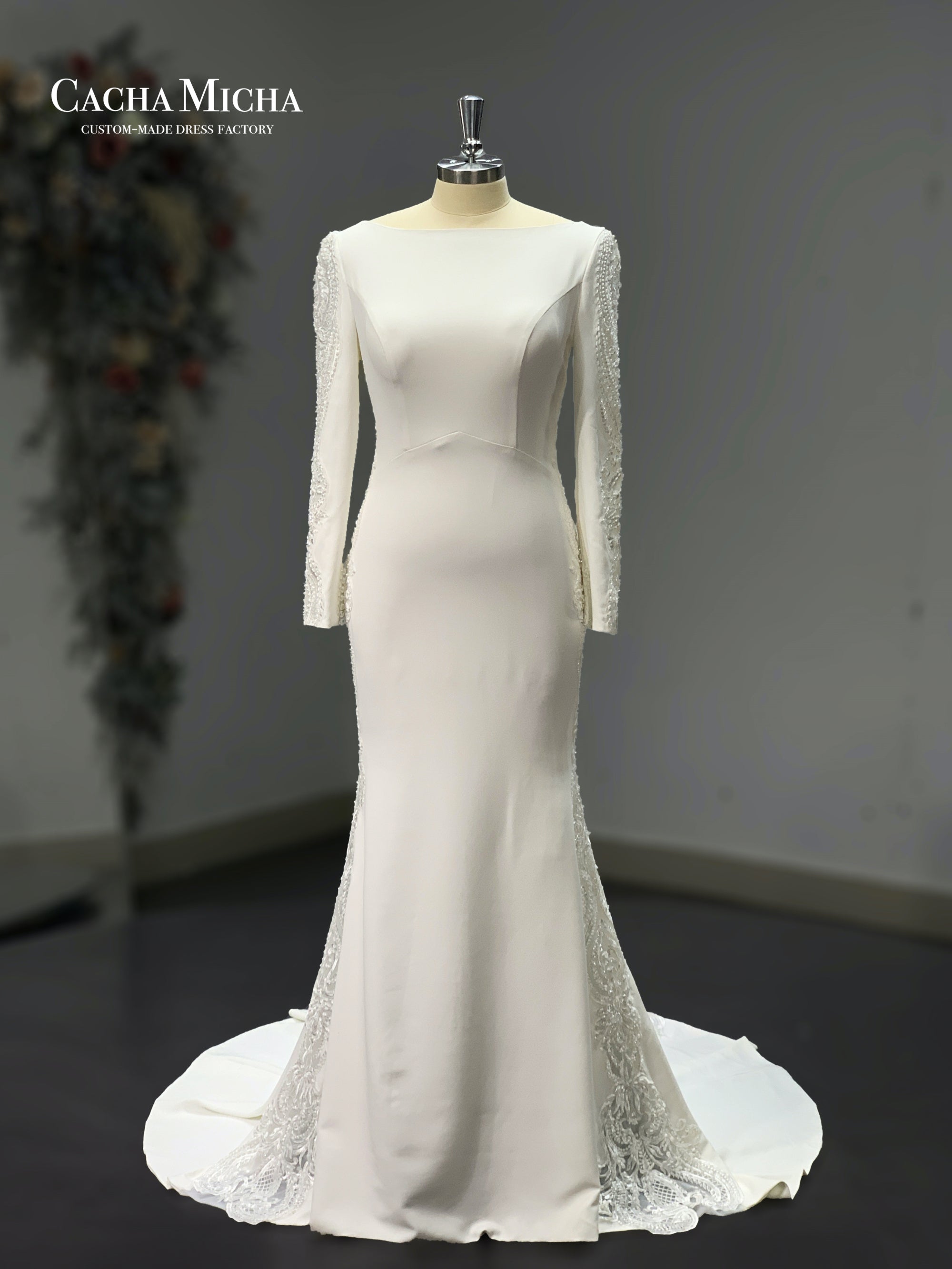 Elegant Long Sleeves Illusion Lace Crepe Bridal Gown R4480
