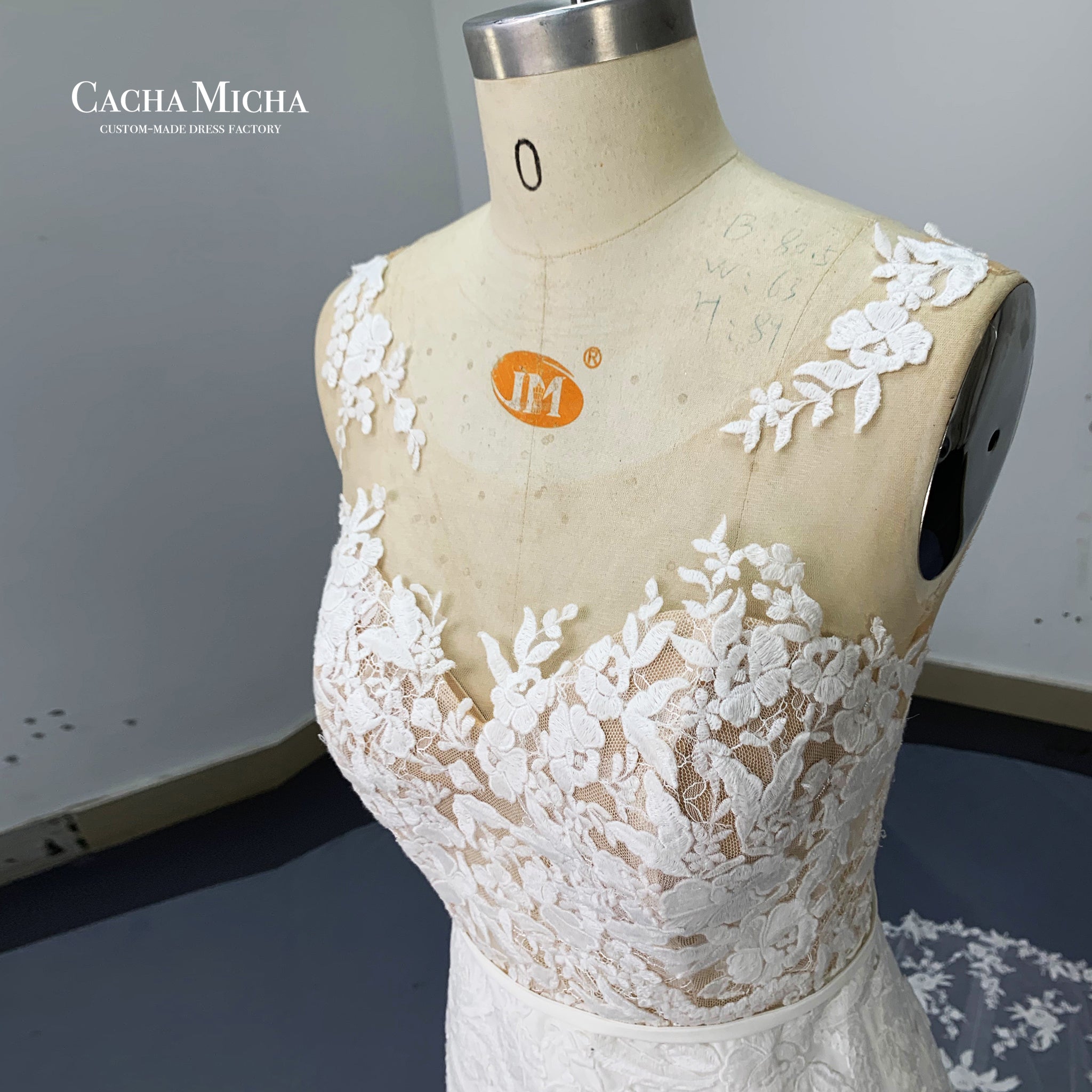 Cut-out Floral Train Mermaid Wedding Dress W6654
